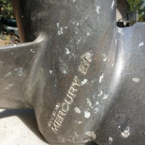 Alternative view of Hélice Mercury 21P Alpha One