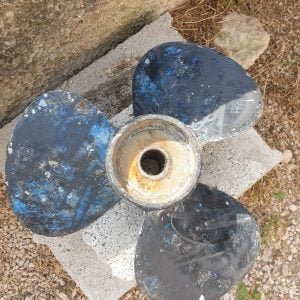 Hélice Sp280 Volvo penta 14x17 gauche