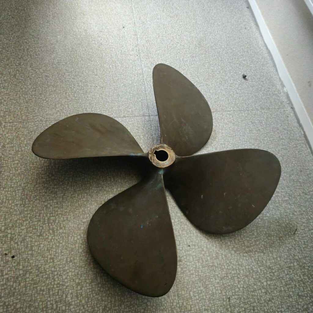 Hélice Hung Shen 17RH18 Bronze 