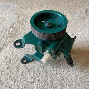 Alternative view of Pompe de direction D3, D4 et D6 Volvo Penta + Poulie