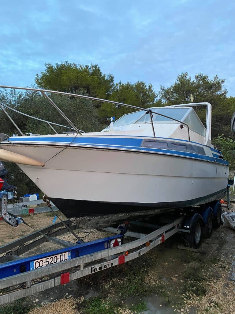 Bateau vedette Flash 22
