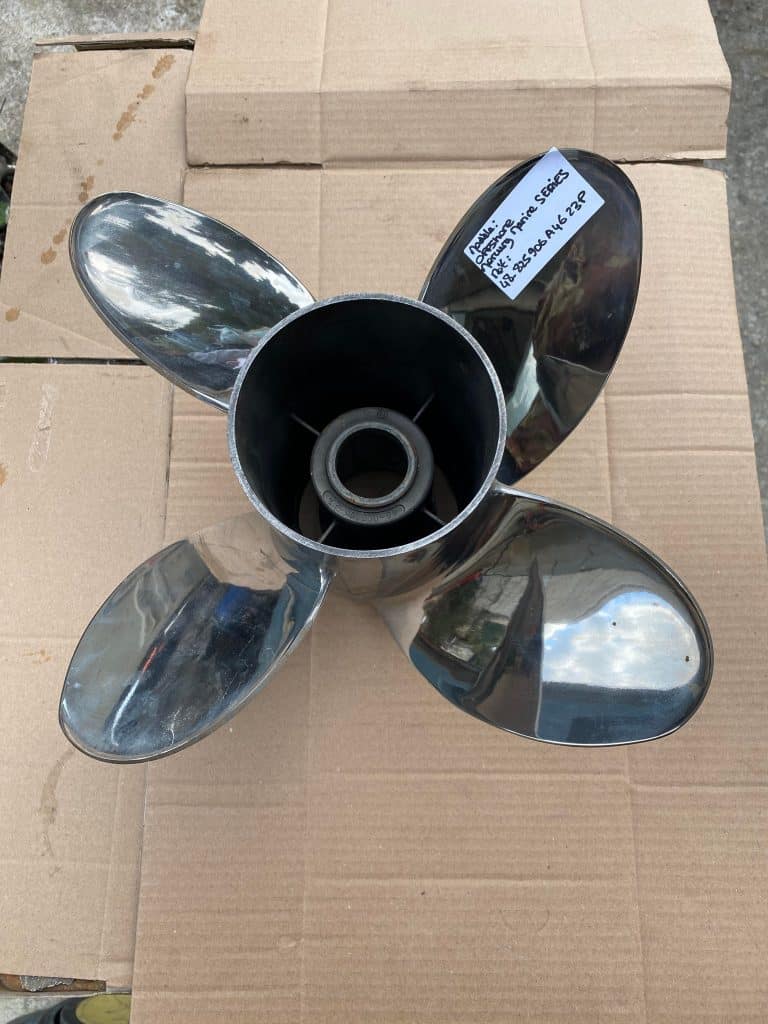 Hélice Offshore Trophy 48-825906A46 Mercury marine 23P