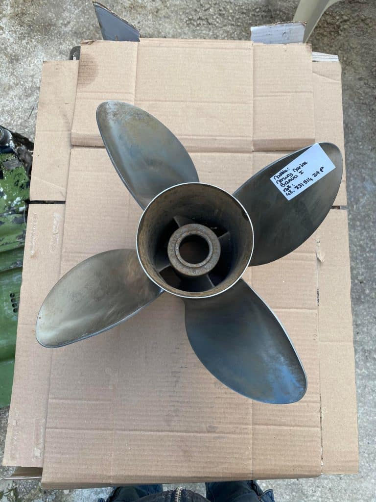 Hélice Bravo I 48-831914 Mercury Marine 27P