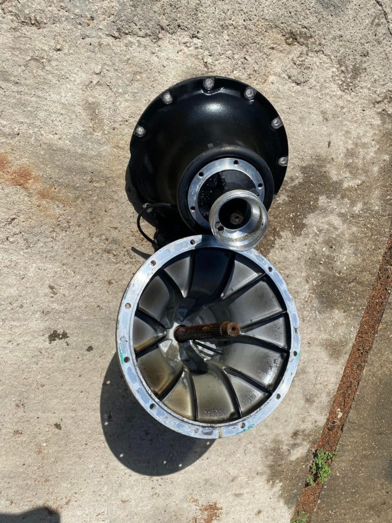 Cloche Volvo Penta D6 et D4 n°22876823