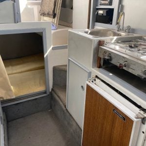 Bateau vedette Falcon 770