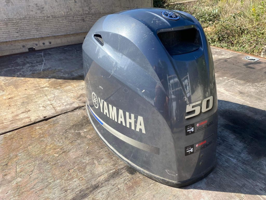 capot Yamaha 50cv 4 temps