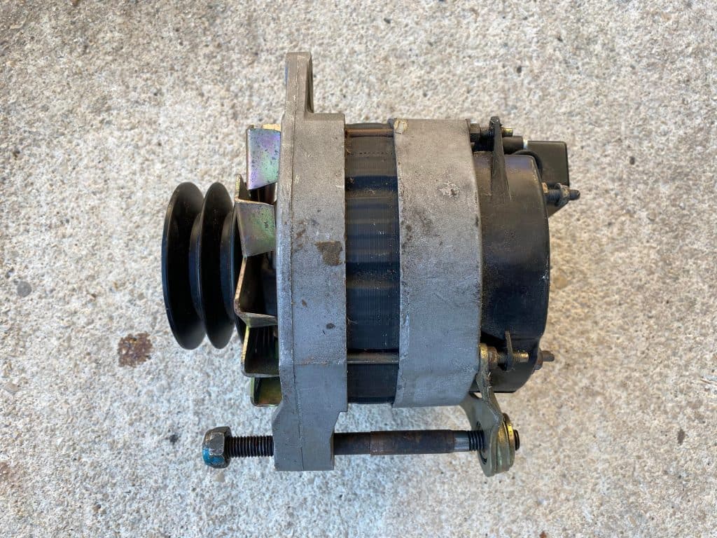 Alternateur Valeo 28V 60A