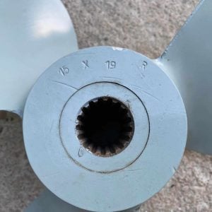 hélice 15x19 Volvo Penta