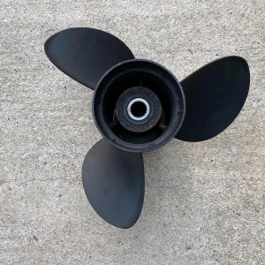 Hélice 14 ¼ x 21 droite Yamaha