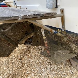 Plateforme arrière Vedette