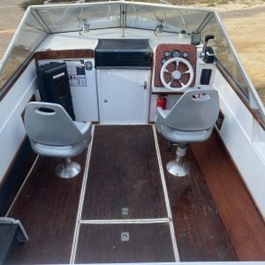 Alternative view of Windy 22 bateau vedette