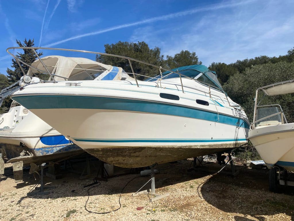 Sea Ray 230 Sundancer Vedette