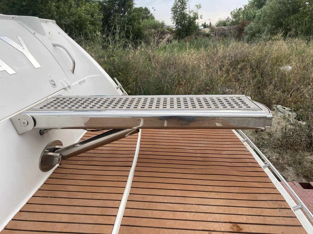 Passerelle hydraulique Cruiser Yacht