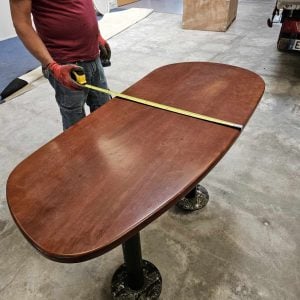 Table avec ces pieds