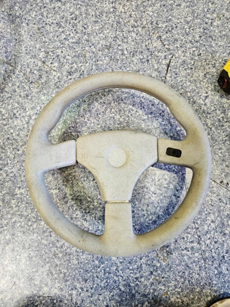 Volant blanc plastique 345mm ⌀