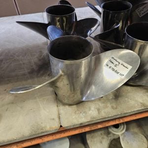 Hélice Laser II 48-16550 A45 25P Mercury marine