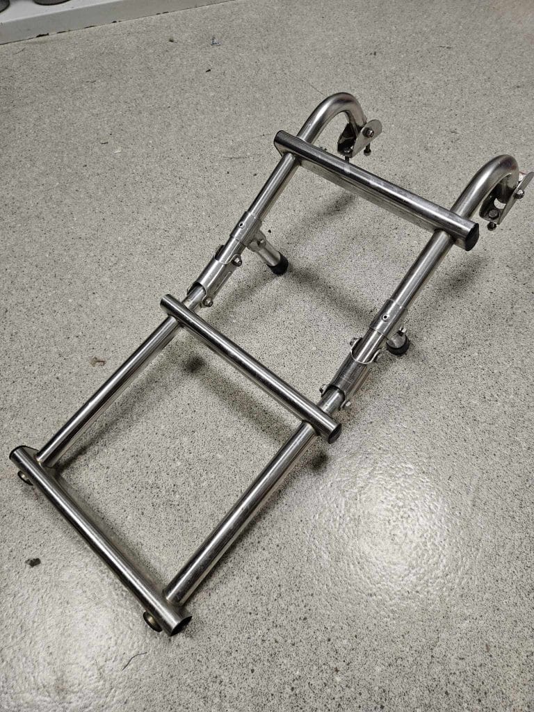 Échelle de bain pliable 