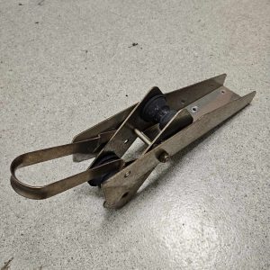 Davier d’étrave basculant