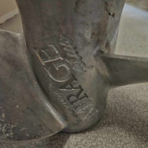 Hélice Mirage plus 48-13701 19P