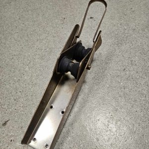 Davier d’étrave basculant