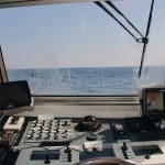 الكهرباء البحرية: الإبحار بأمان