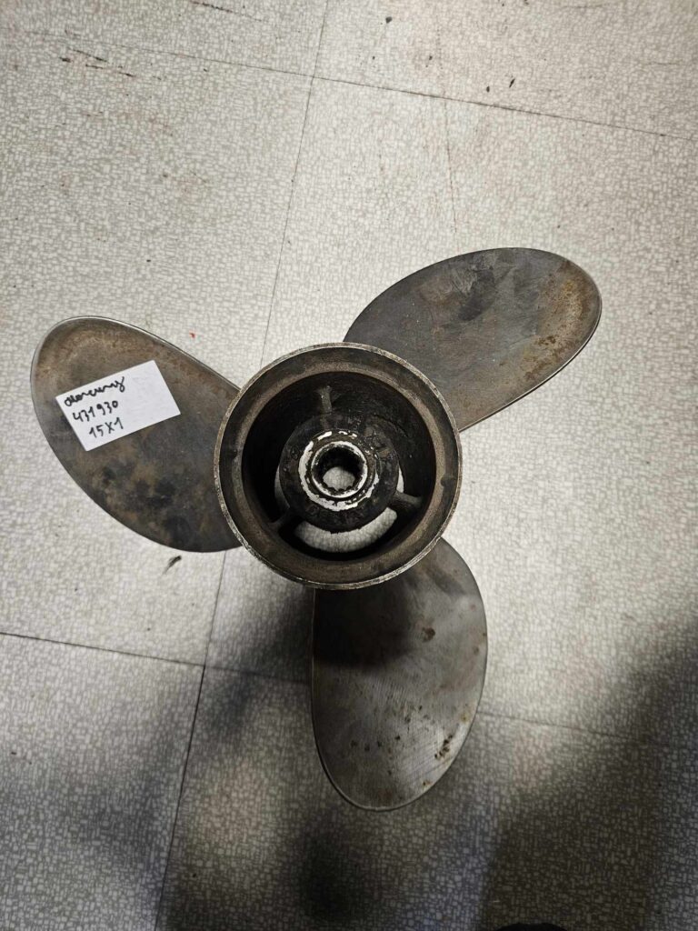 Hélice Mercury 431930 15x17