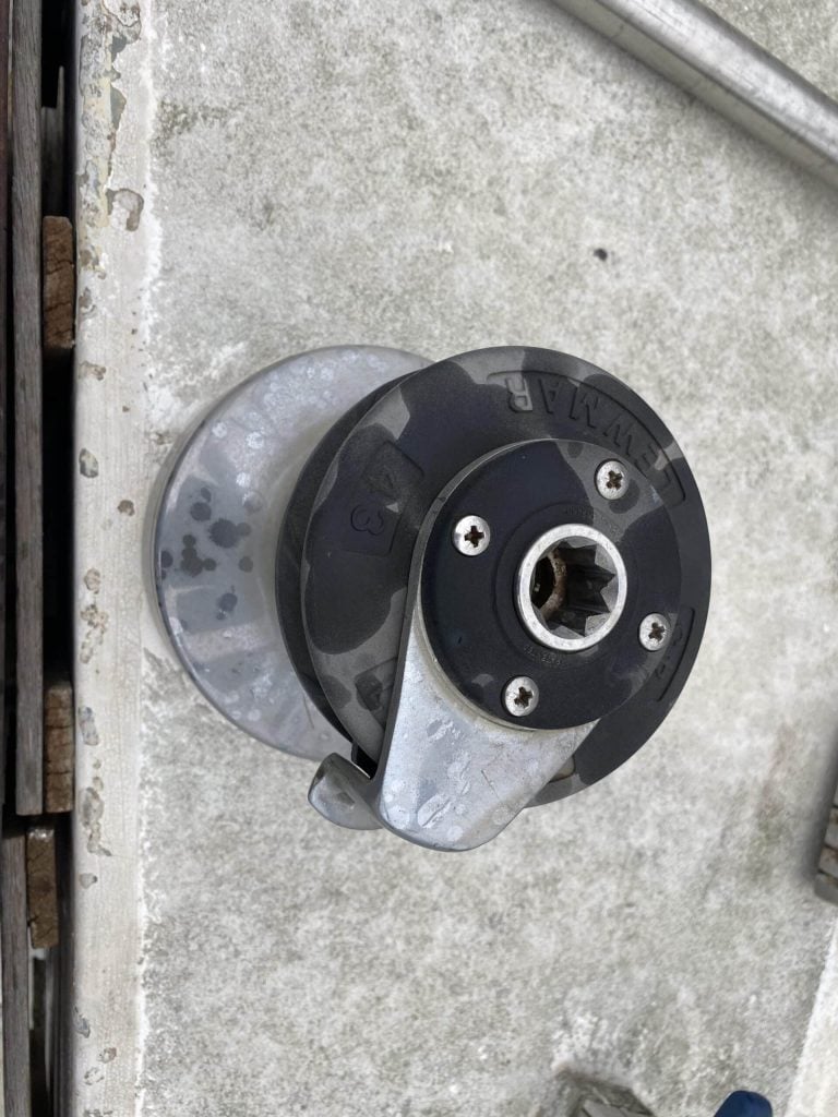 Winch lewmar 43 self-tailing