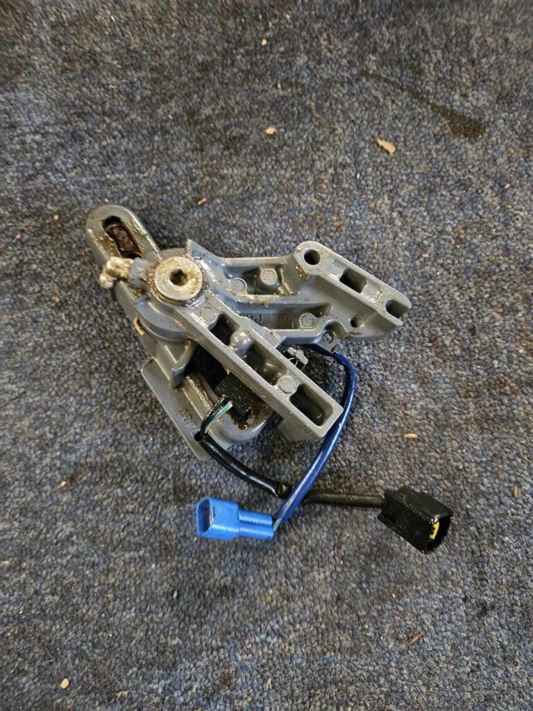 Support commande accélérateur F250 AETX Yamaha