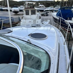 Four Winns Cruiser 325 