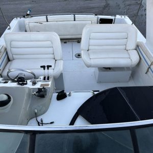 Four Winns Cruiser 325 