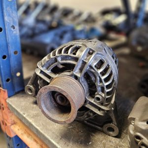 Alternateur 14V 90A Bosch