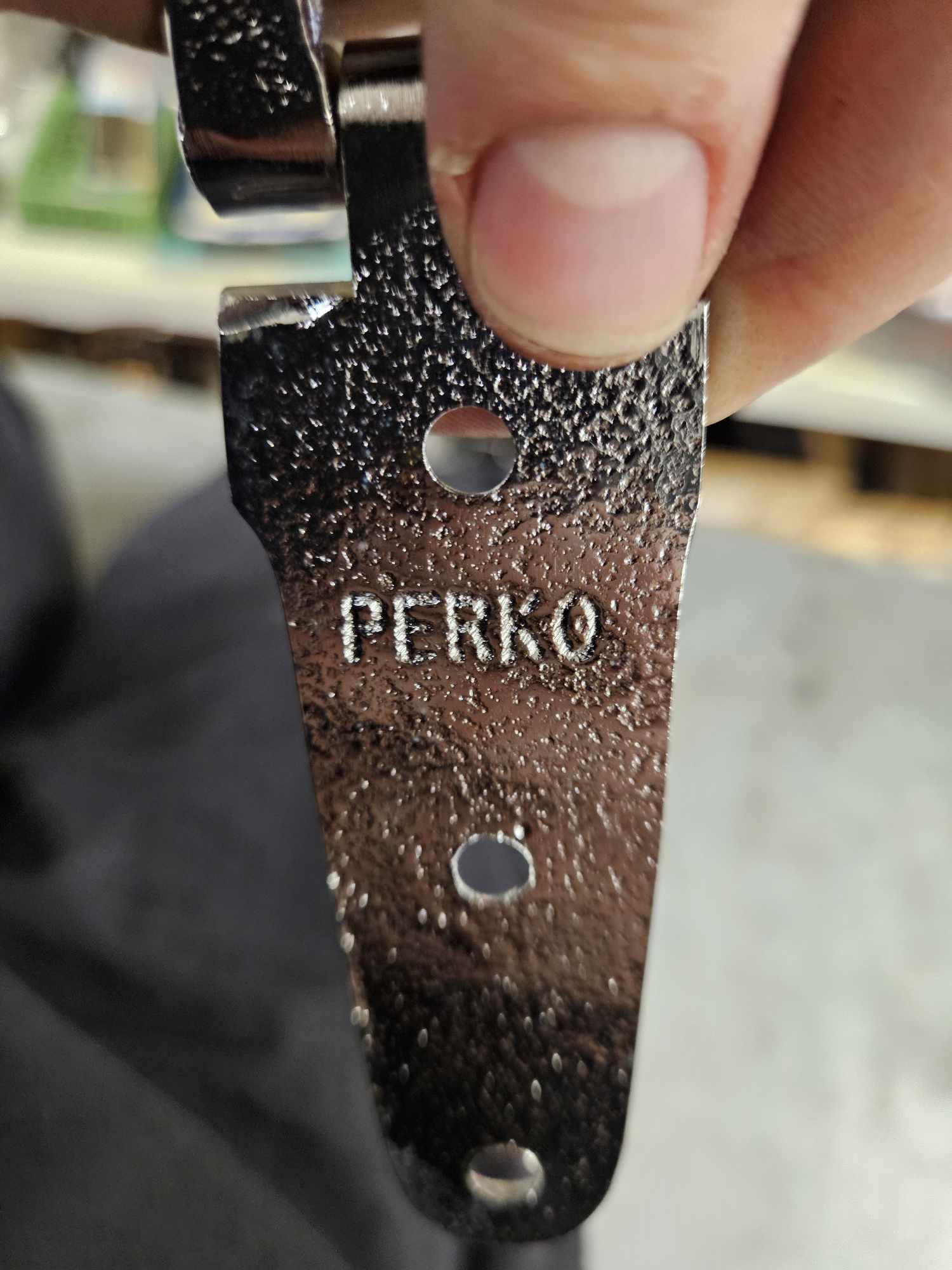 Charnière de sangle Perko