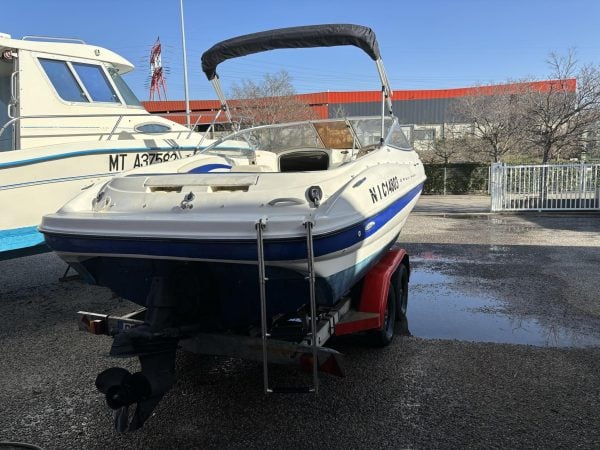 Bateau Bayliner 602 CU