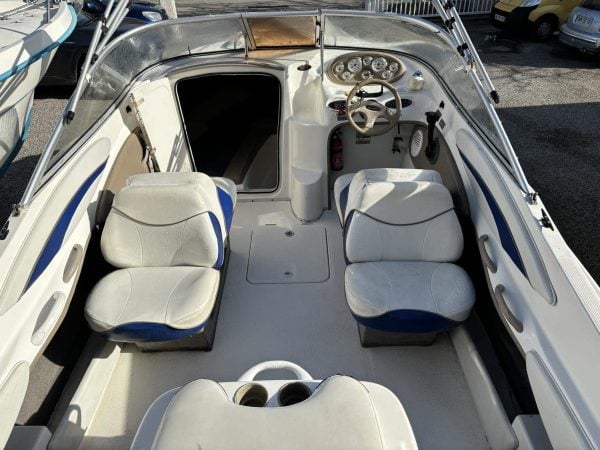 Bateau Bayliner 602 CU