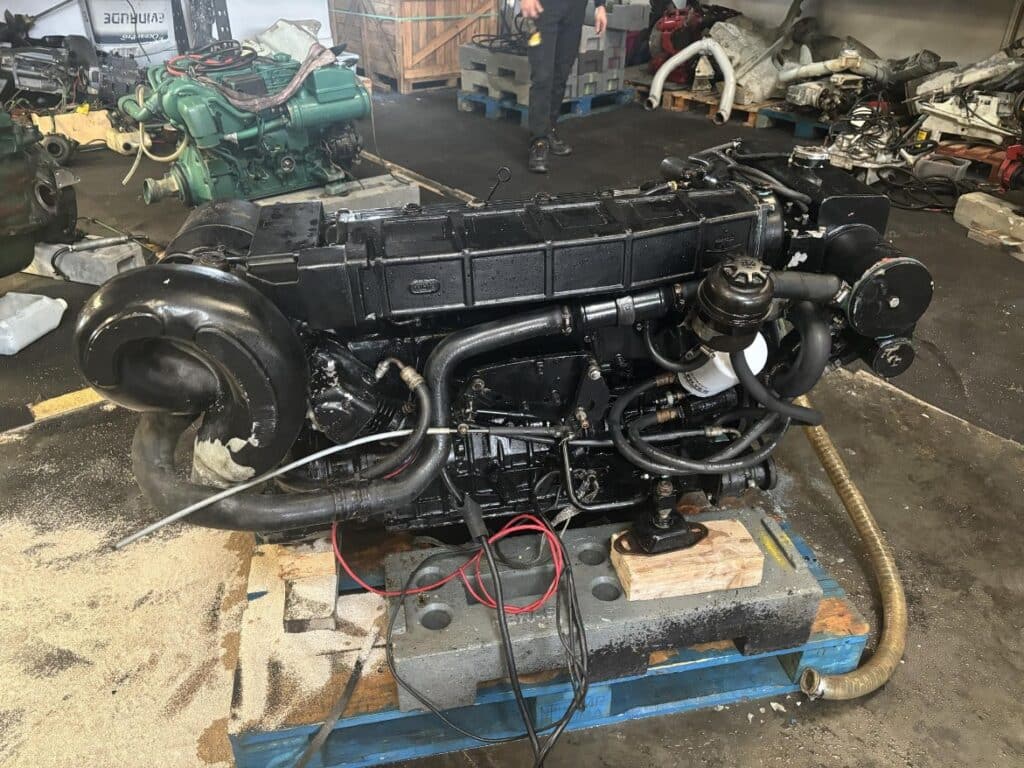 Moteur Mercruiser diesel 220cv 4,2L