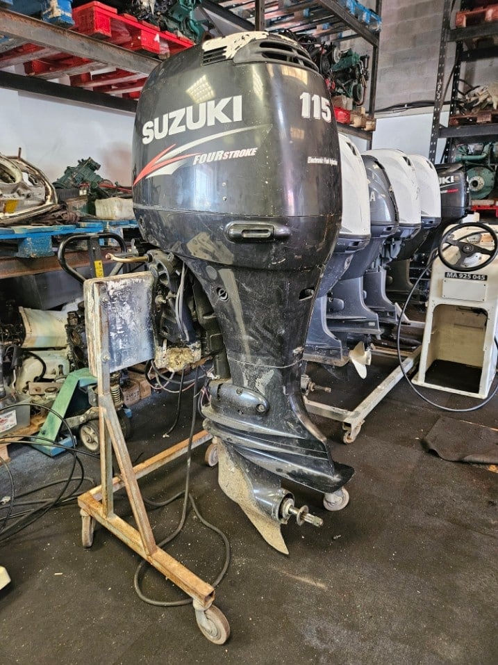 Motore Suzuki 115 tempi da 4 cv