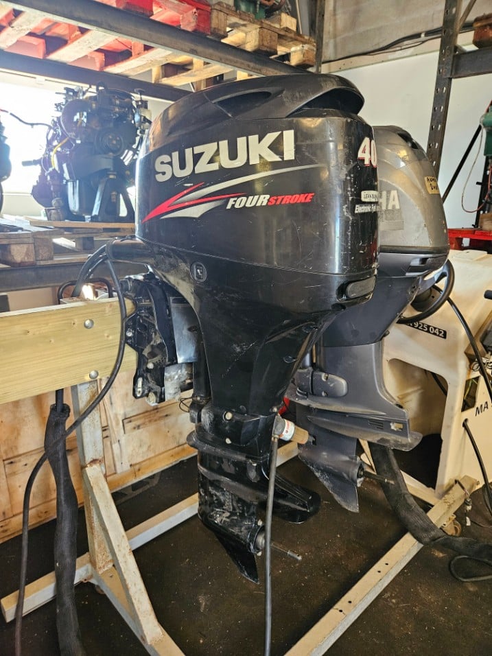 Motore Suzuki 40 tempi da 4 cv