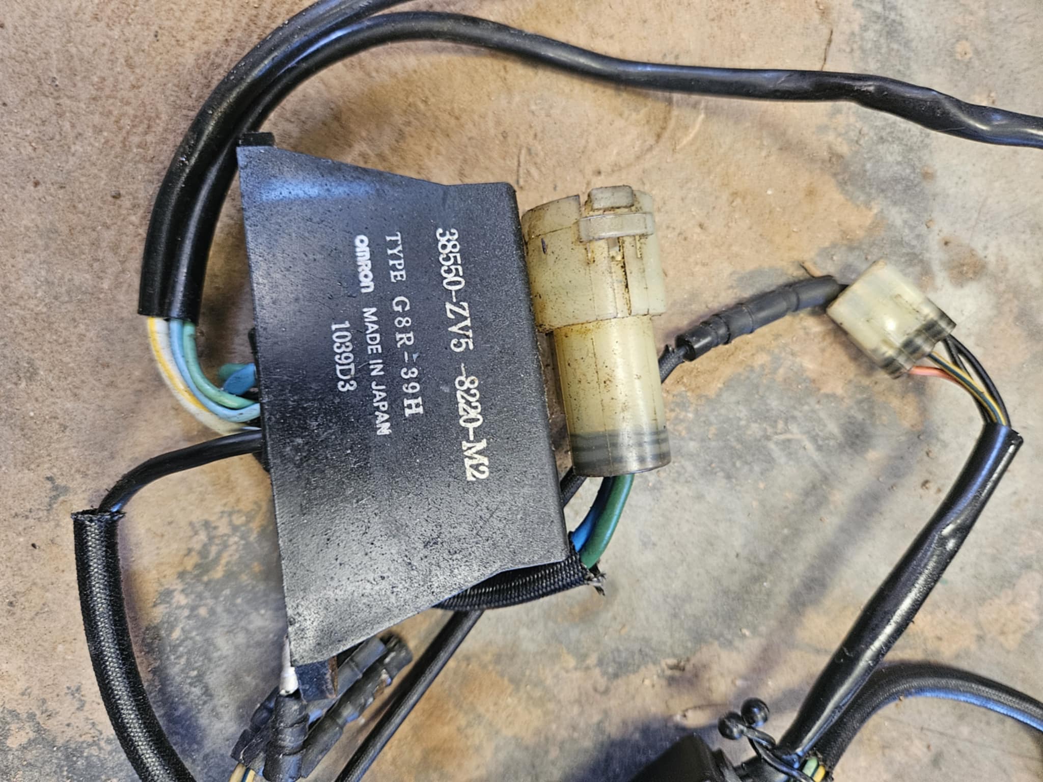 Faisceau relais et boitier Honda BF50