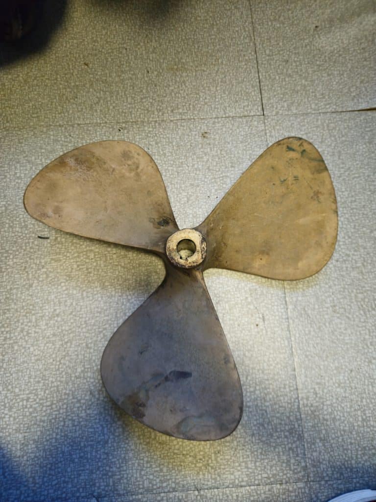 Helice bronze 16.5x13 arbre 30