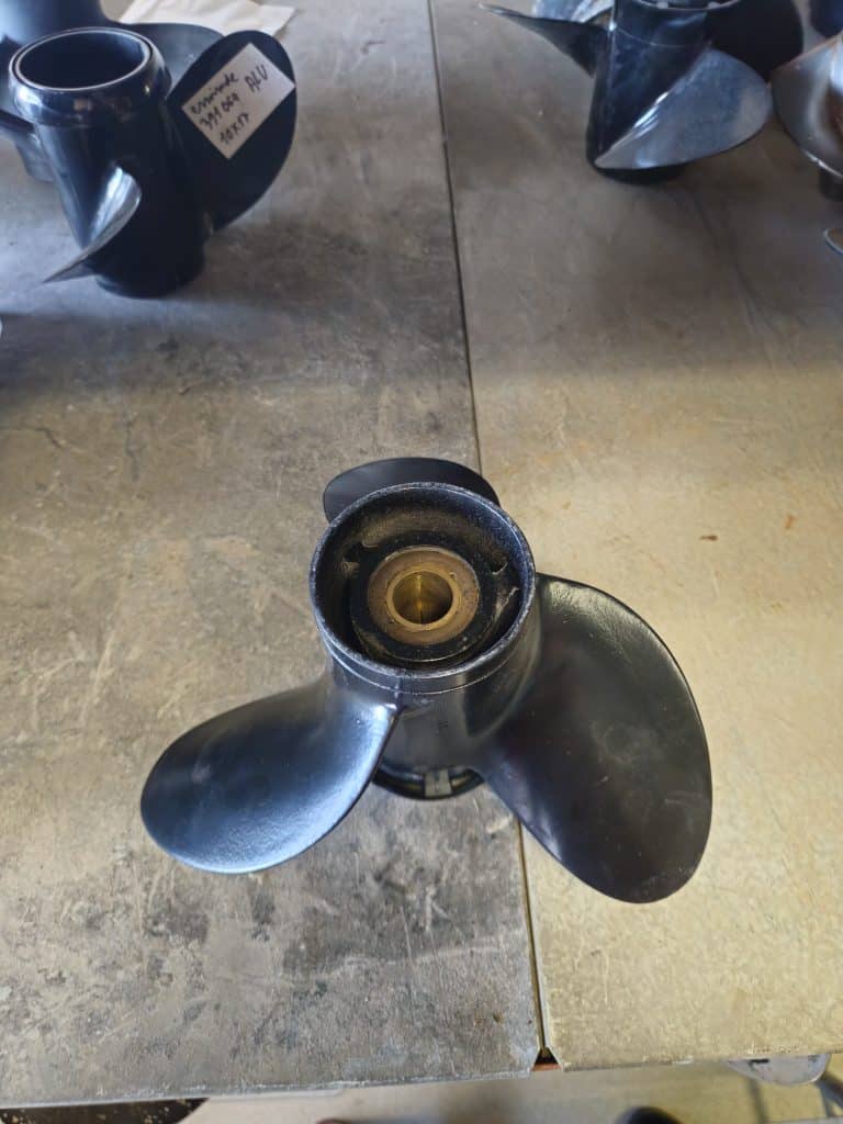 Hélice evinrude 10x13 alu