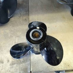 Hélice suzuki 10.25x13 alu 50cv