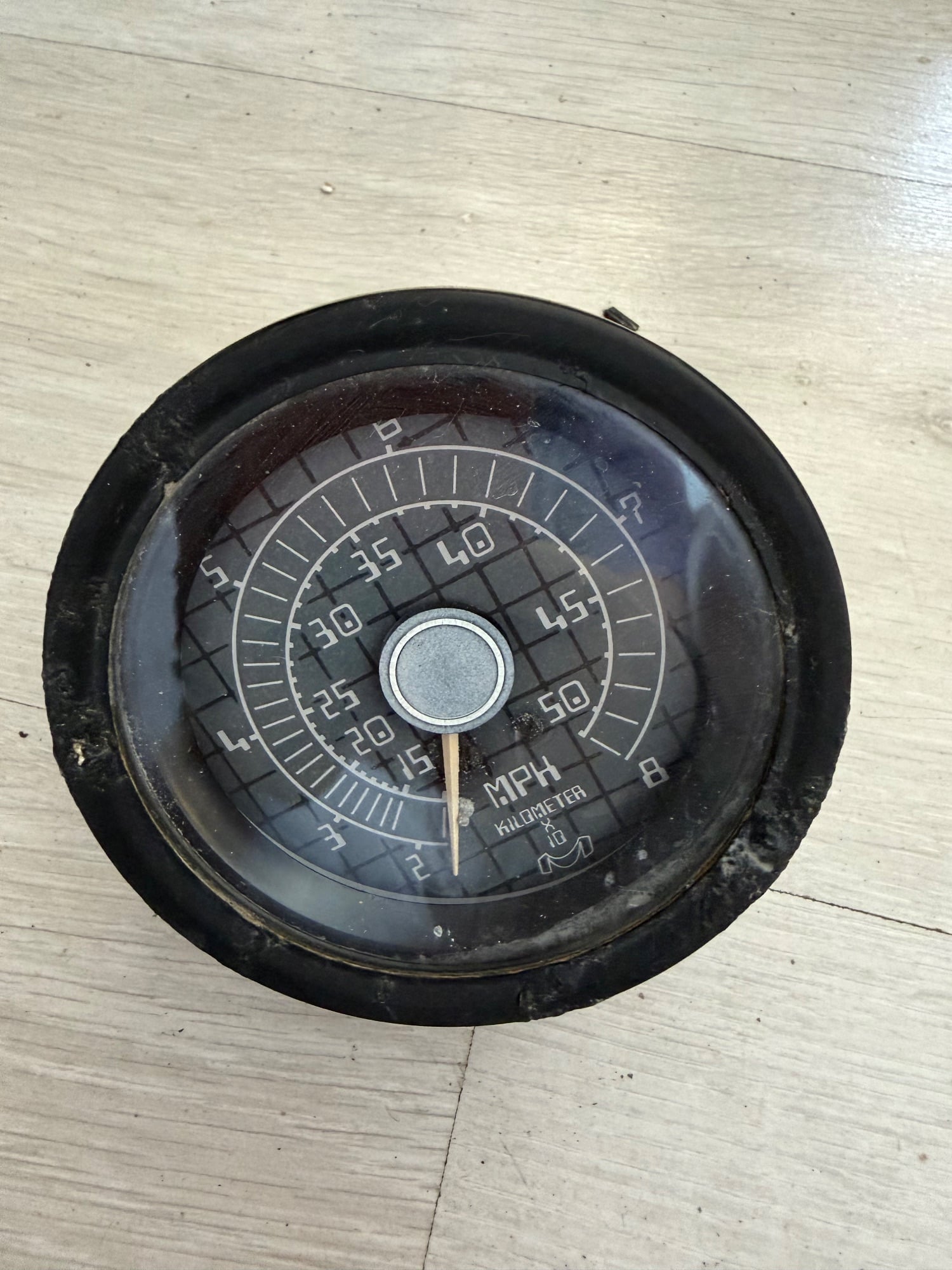 Compteur de vitesse 50 MPH Medallion noir d’occasion