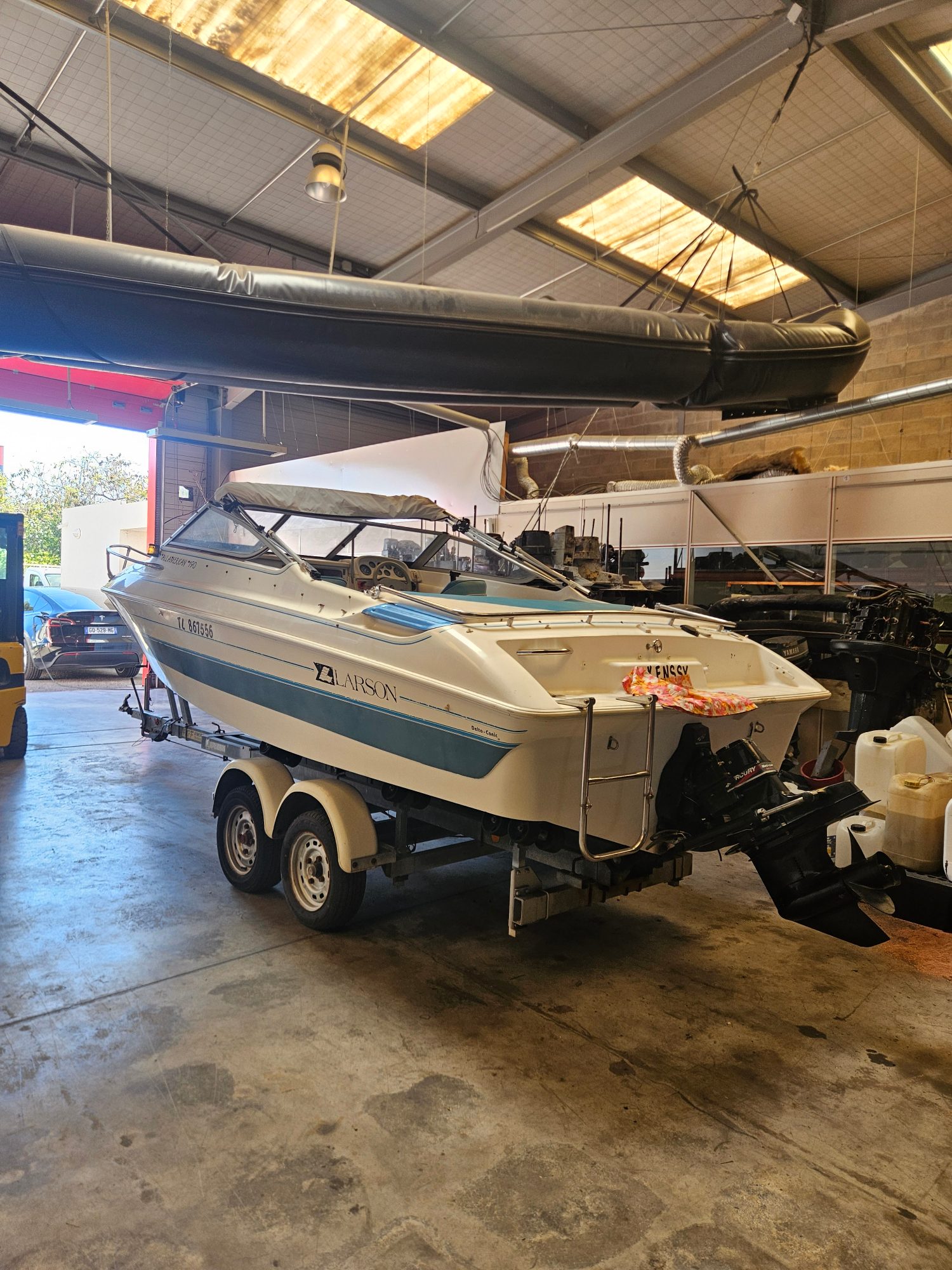 Bateau Allamerican 190 Nauti Hall 5,79 m avec remorque