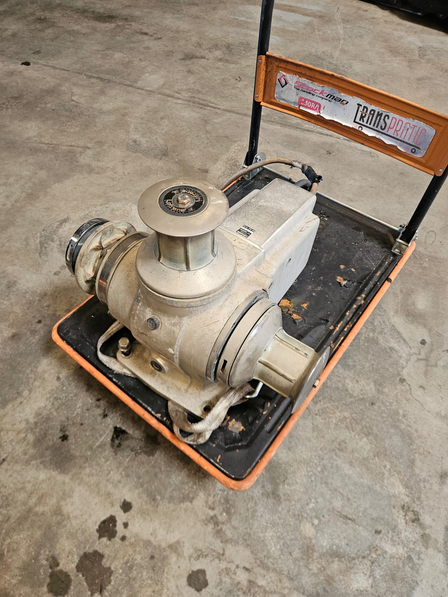 Guindeau Lofran Titan 2000 W 24 V chaîne 12 mm