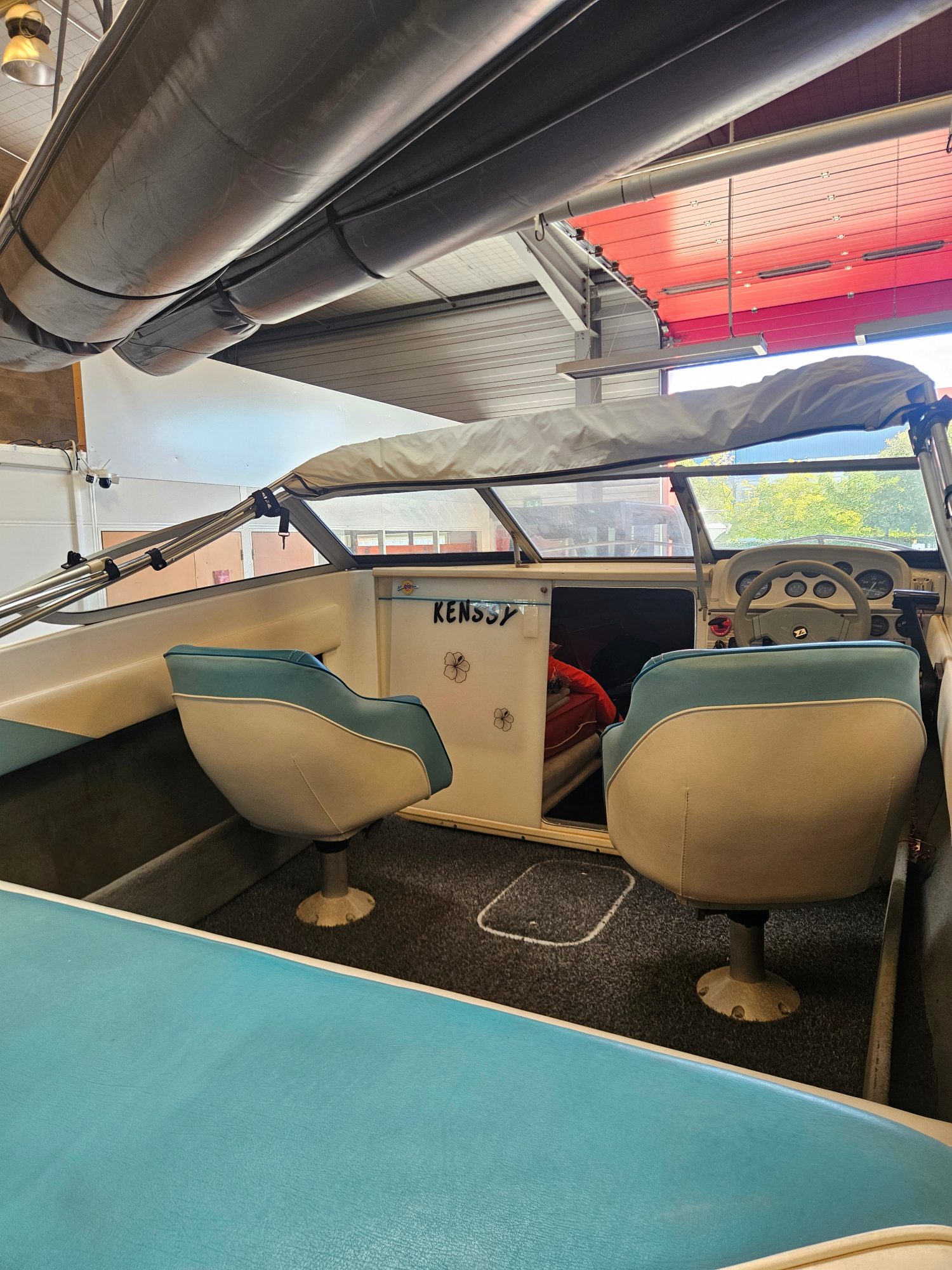 Bateau Allamerican 190 Nauti Hall 5,79 m avec remorque
